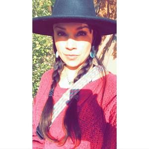 Meet your Posher, Lucia